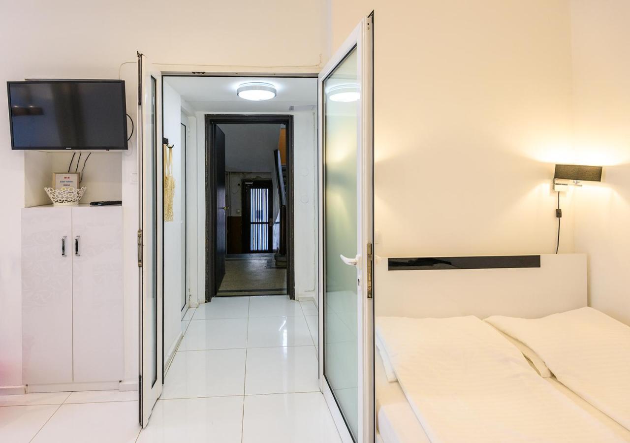 Zero-Waste Studio Apartment In Central סופיה מראה חיצוני תמונה